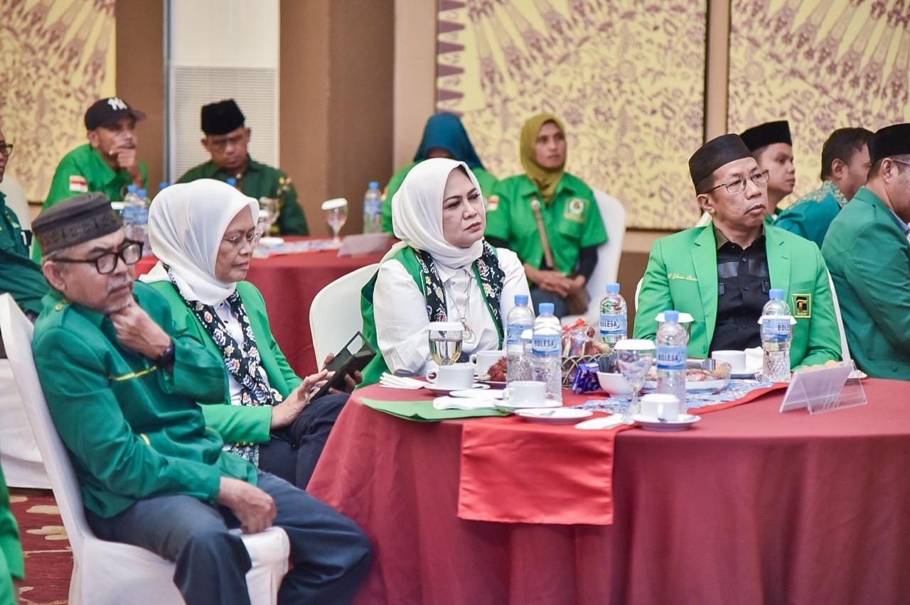Anggota Majelis Penyelesaian Sengketa Internal DPP PPP, Patrika Susana (tengah). (Foto/istimewa)