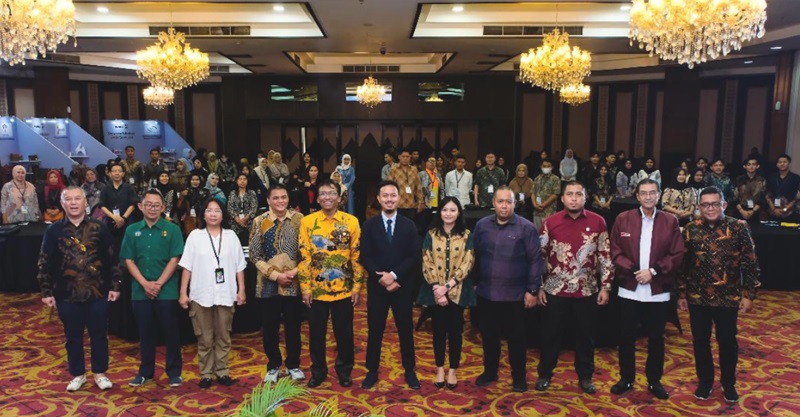 Ilustrasi industri kelapa sawit. (Foto/Freepik)