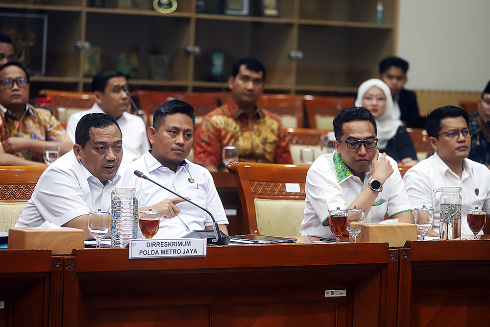 Komisi III gelar Rapat Dengar Pendapat (RDP) bahas  penipuan perjalanan haji dan umrah PT Khasanah Tamma International (Hanania Group). (BeritaNasional/Elvis Sendouw)