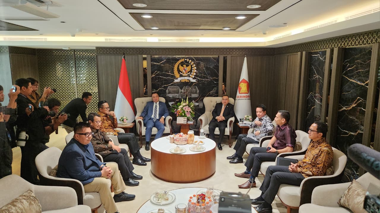 Wakil Ketua DPR Sufmi Dasco Ahmad bertemu HIMBARA. (BeritaNasional/Panji)