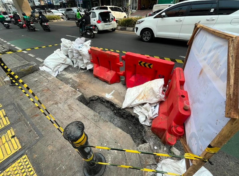 Ledakan di titik galian PDAM Jalan Fatmawati (Beritanasional/Bachtiar)