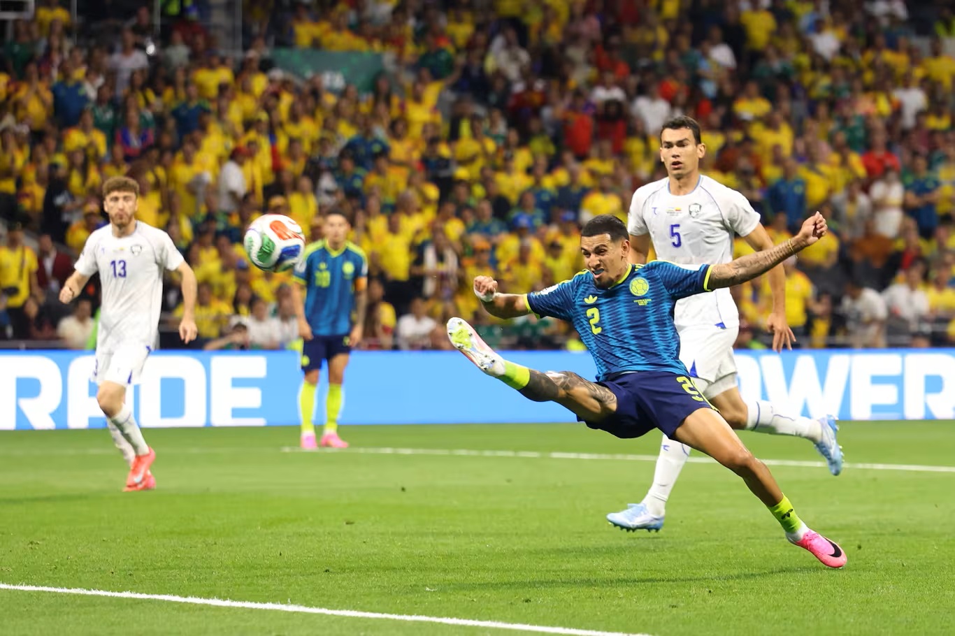 Pertandingan Uzbekistan vs Kolombia. (Foto/FIFA)
