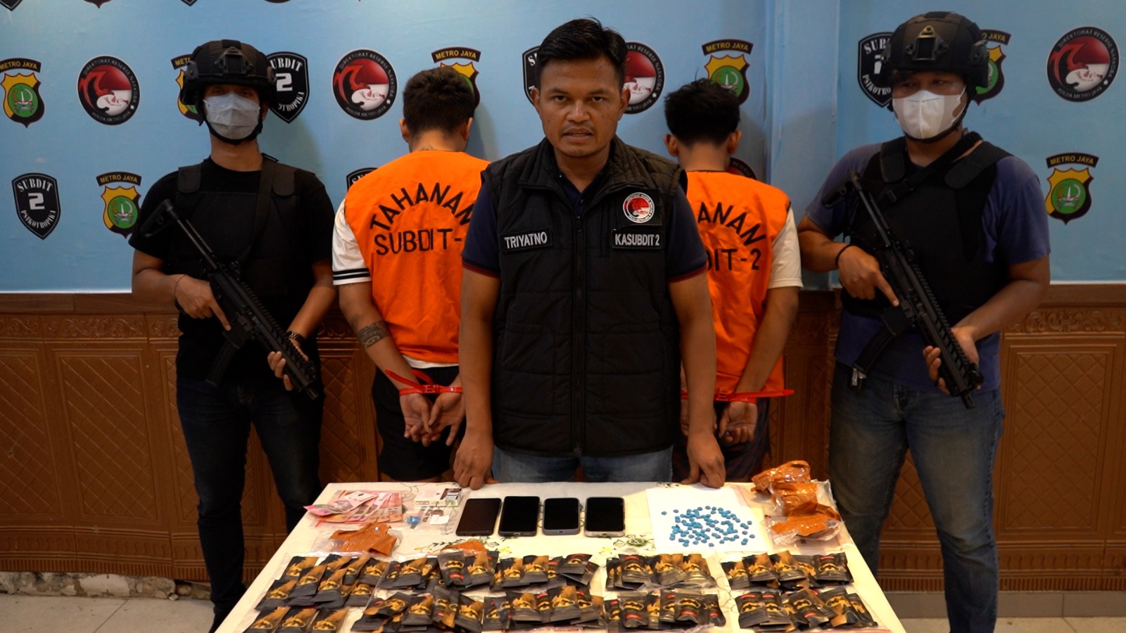Polda Metro gagalkan peredaran narkoba jaringan Malaysia dengan modus dibungkus beras India, Kamis (25/6/2026). (BeritaNasional/Bachtiar)