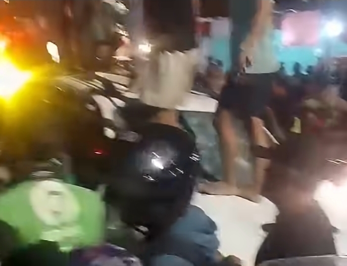Mobil Fortuner diamuk massa di Ciledug, Kota Tangerang. (Foto/Ist)