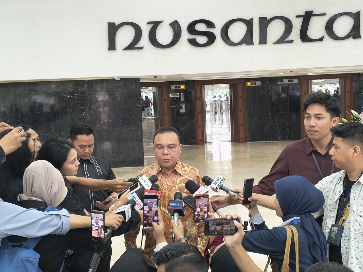 Wakil Ketua DPR RI Sufmi Dasco Ahmad saat memberikan keterangan pers. (BeritaNasional/Ahda).