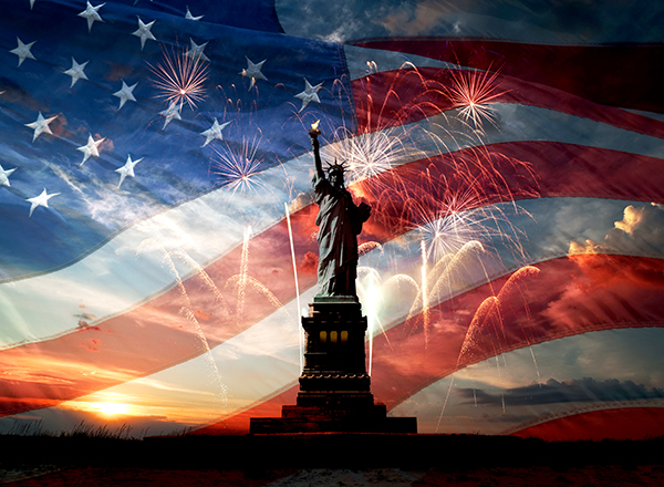 Peringatan 4 Juli - Hari Kemerdekaan AS - Patung Liberty dan Bendera AS. (BeritaNasional/Henry Ford College)