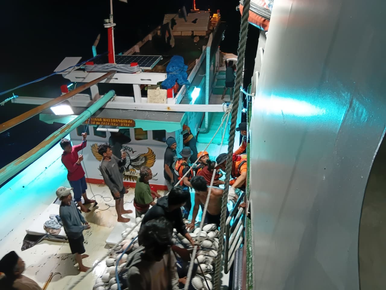 5 Korban KM Nurul Salsa Ditemukan Selamat Setelah 4 Hari Terombang-ambing di Laut. (Foto/Basarnas)