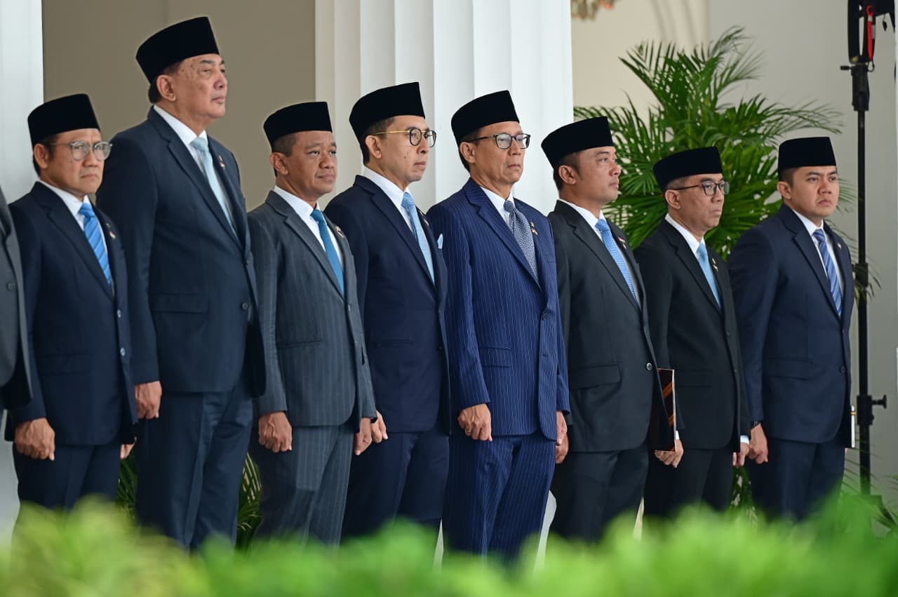 Menteri Kebudayaan Fadli Zon (keempat dari kiri). (BeritaNasional/Setpres)