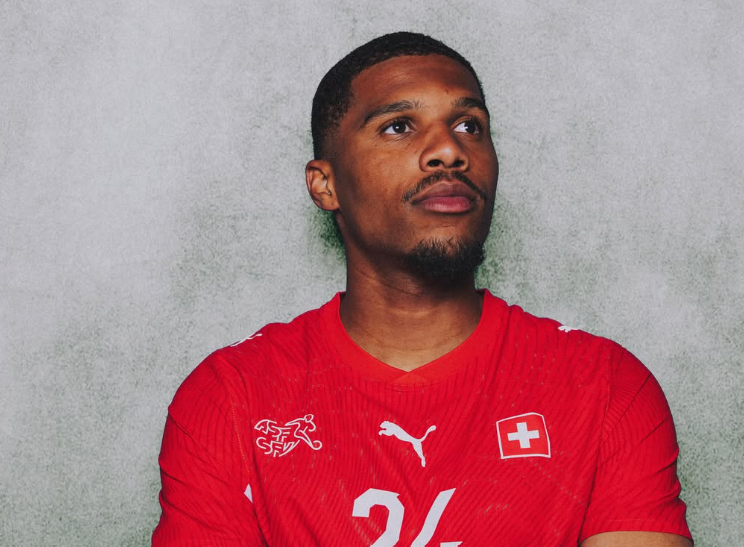 Bek Eintracht Frankfurt, Aurele Amenda. (Foto/Instagram: Aurele)