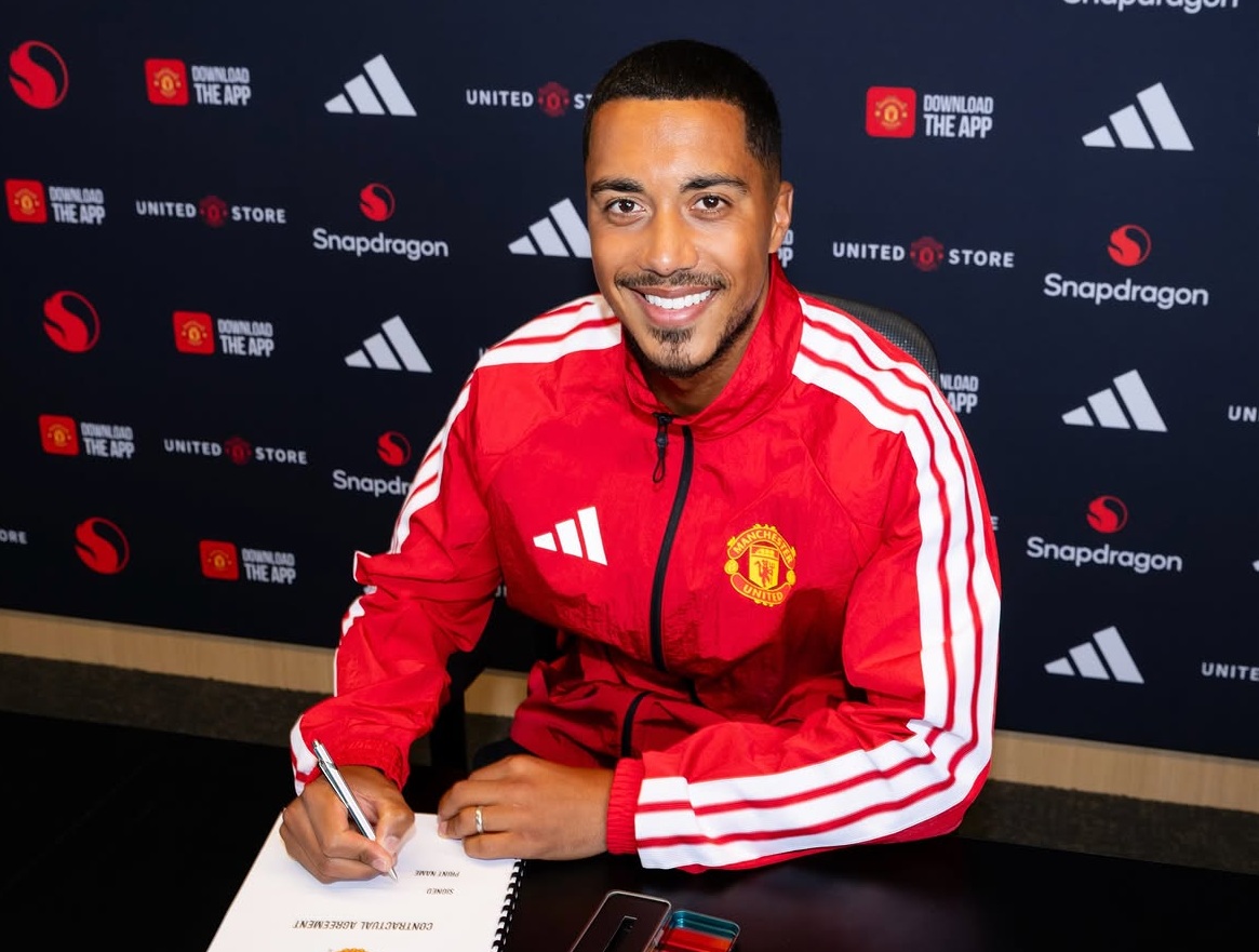 Manchester United resmi mengumumkan perekrutan gelandang Belgia, Youri Tielemans. (Foto/Manchester United)