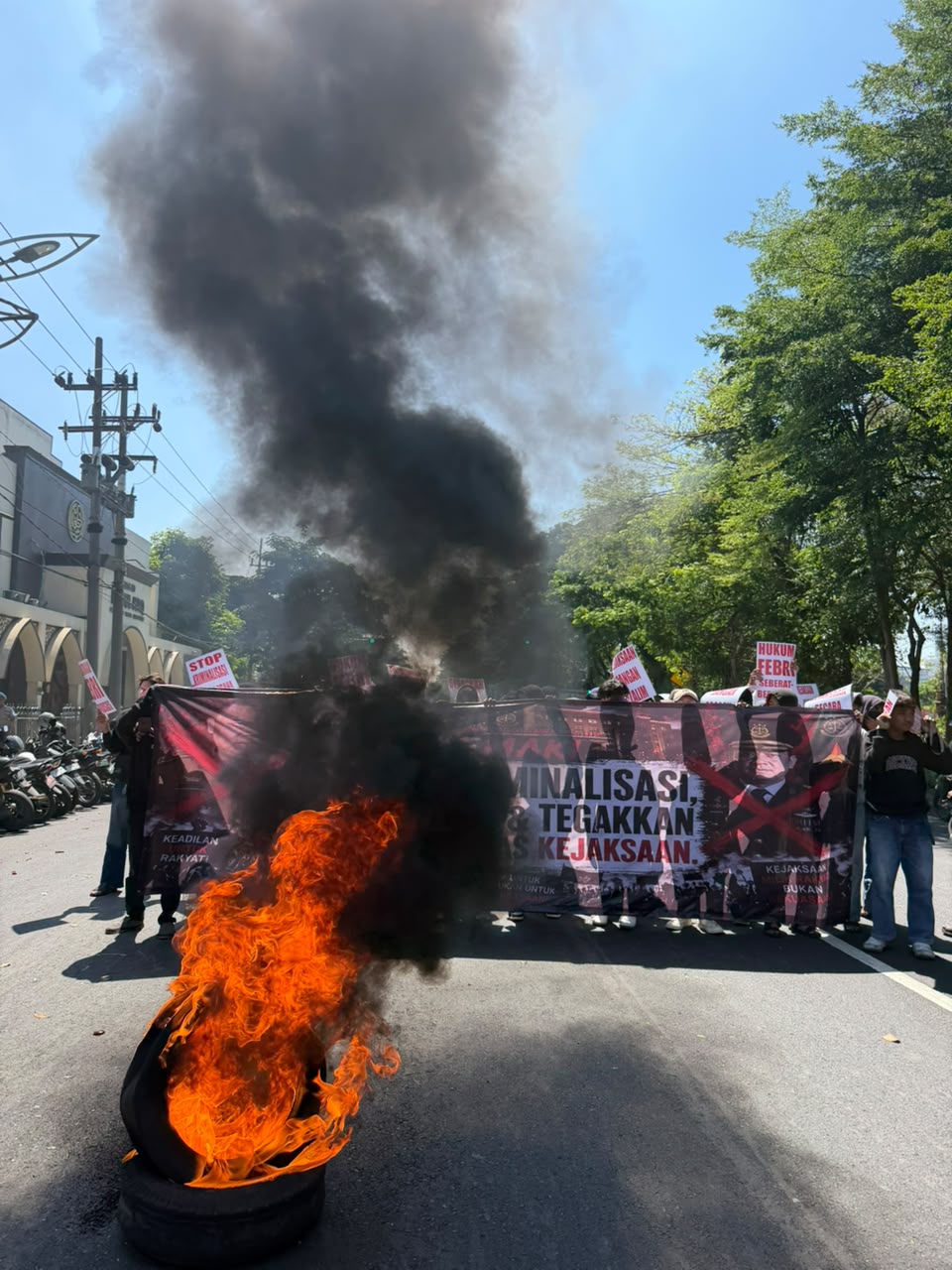 Aksi unjuk rasa yang digelar Kemaki. (Foto/Ist)