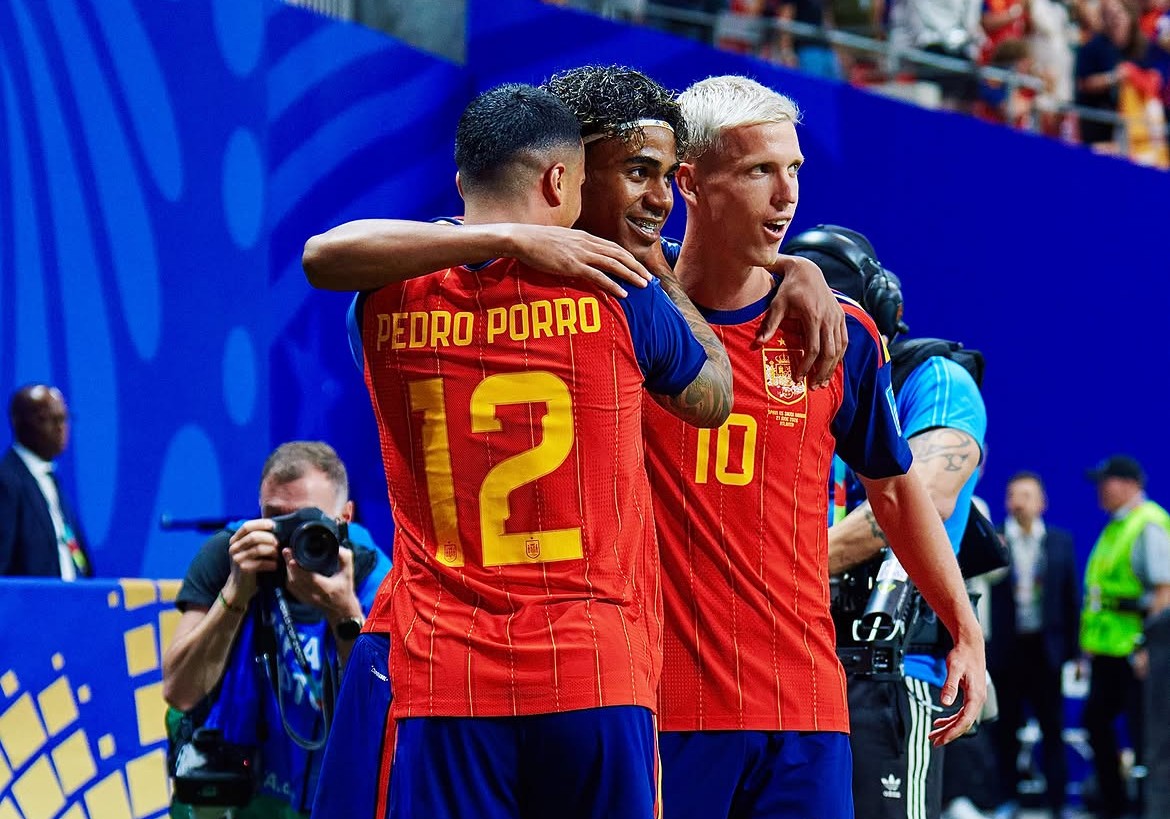 Dari kiri, Pedro Porro, Lamine Yamal, dan Dani Olmo di Piala Dunia 2026. (Foto/Instagram Pedro Porro)
