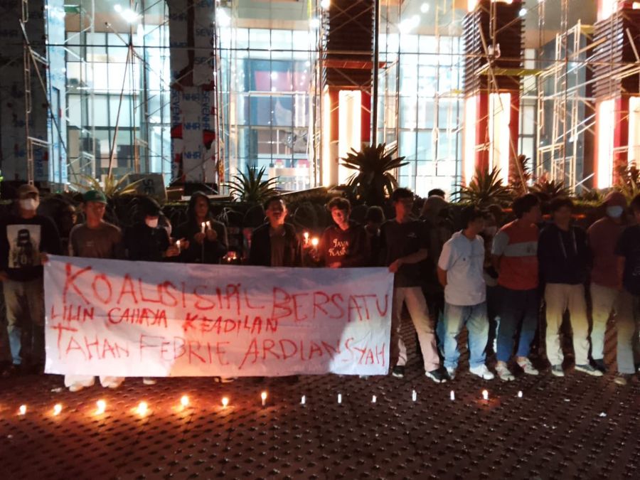Koalisi Sipil Bersatu gelar Aksi Lilin untuk Penegakan Hukum terhadap Febrie Adriansyah. (Foto/ist)