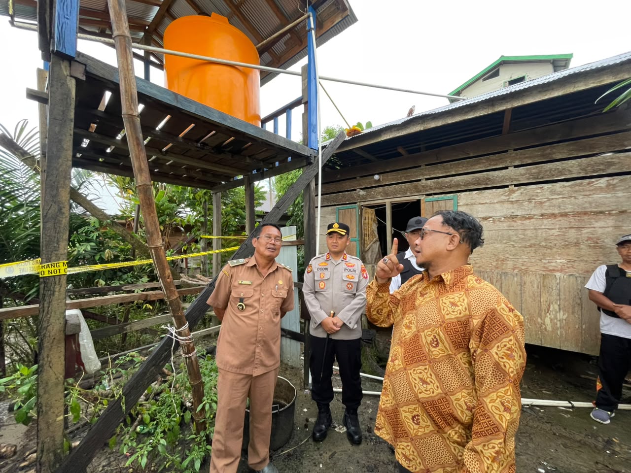Kompolnas turun langsung ke lokasi ditemukannya tiga jenazah polisi yang gugur saat operasi penggerebekan. (Foto/Kompolnas)