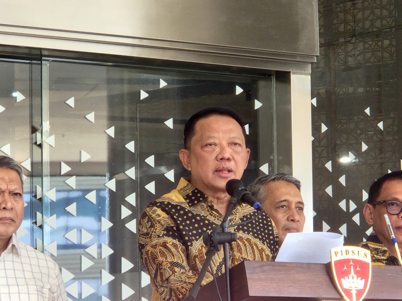 Jaksa Agung Muda Bidang Tindak Pidana Khusus (Jampidsus) Febrie Adriansyah berikan keterangan pers. (BeritaNasional/Panji))