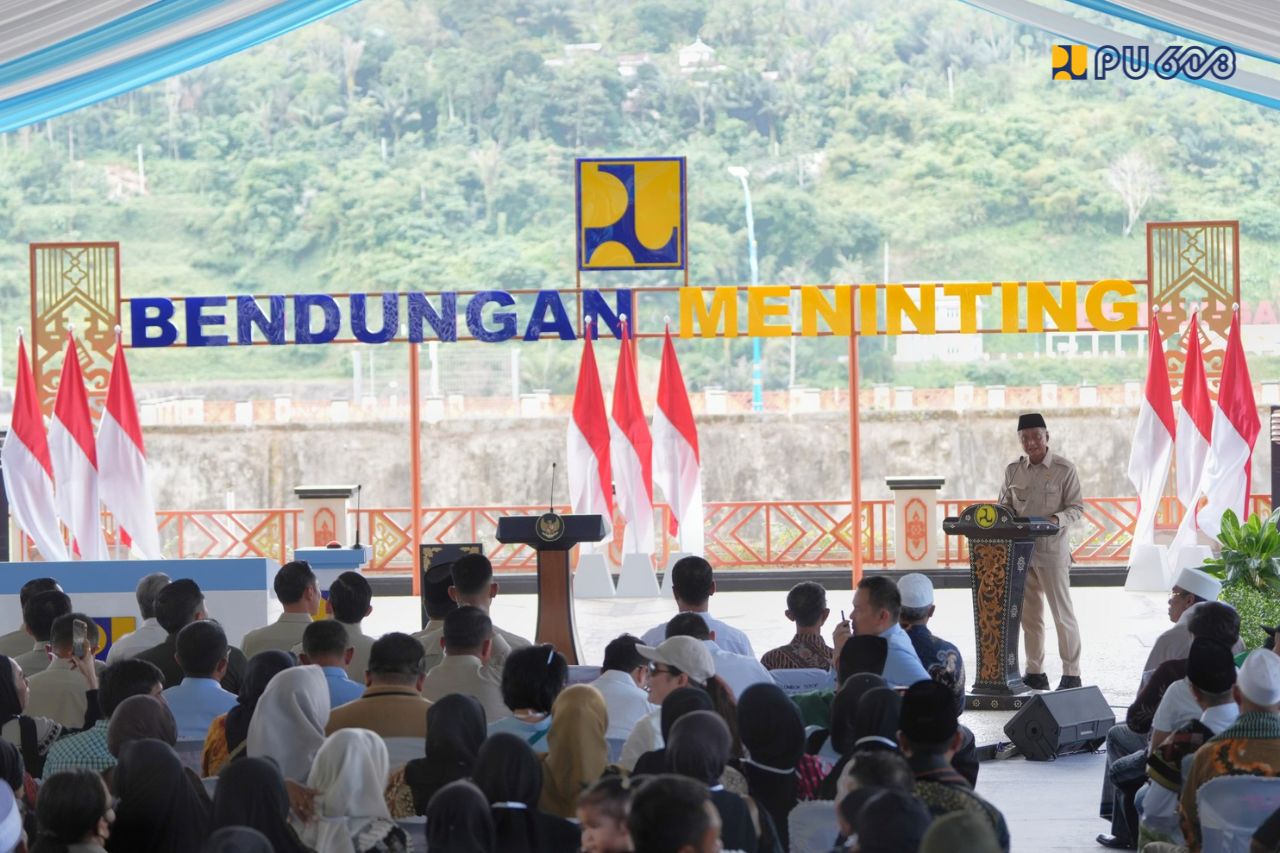 Menteri PU Dody Hanggodo ikut resmikan 5 bendungan di NTB. (BeritaNasional/KemenPU)