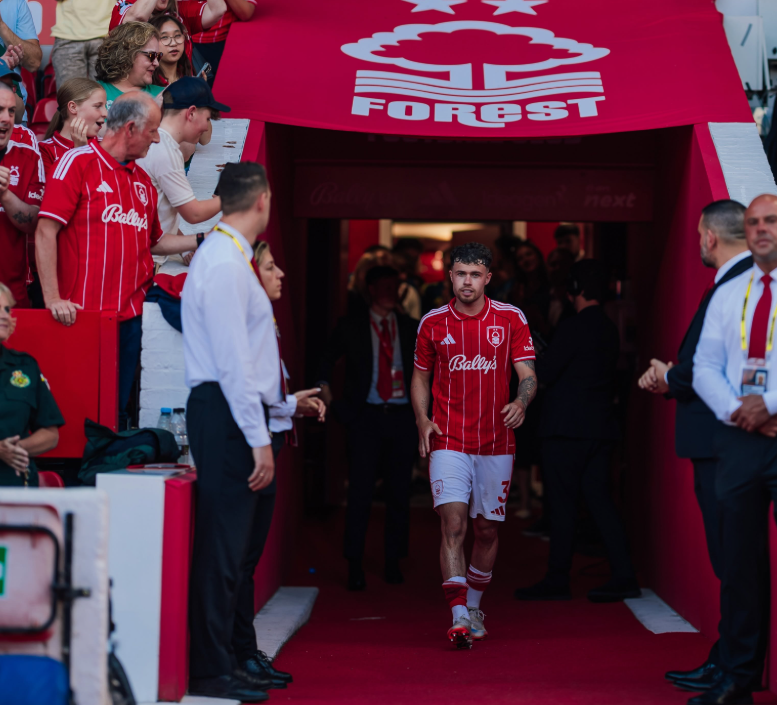 Bek Nottingham Forest, Neco Williams. (Foto/doc. FB: Neco)