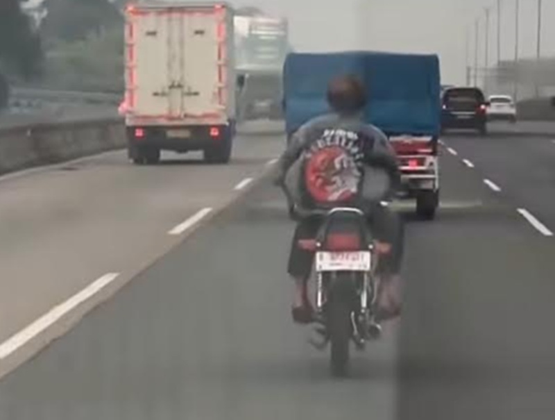 Pemotor salah baca maps, melaju di Tol Jagorawi (Beritanasional/Bachtiar)