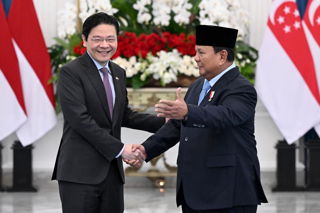 Perdana Menteri Singapura Lawrence Wong (kiri) dan Presiden Prabowo Subianto (kanan). (Foto/BPMI)