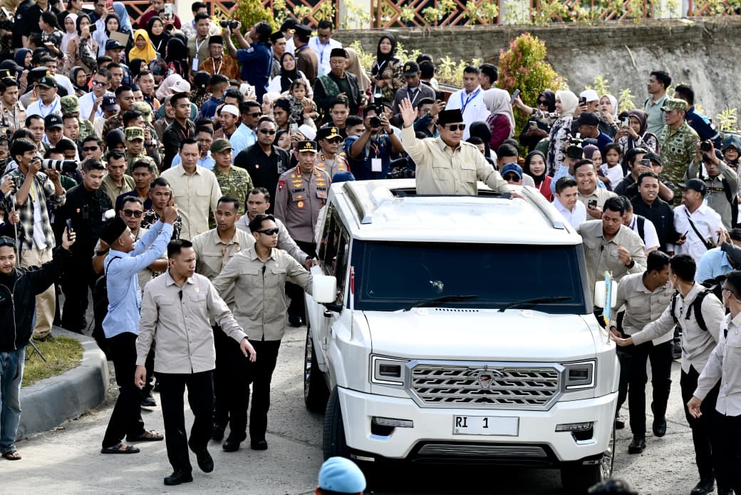 Presiden Prabowo saat meresmikan Bendungan Meninting, Kabupaten Lombok Barat, Jumat (10/7/2026). (Foto/setpres)