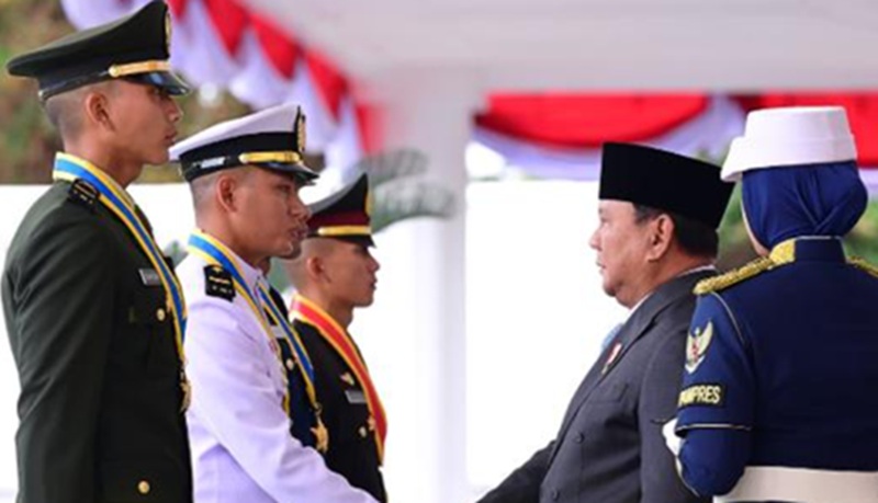 Presiden Prabowo melantik para perwira remaja TNI dan Polri (Foto/Setpres)