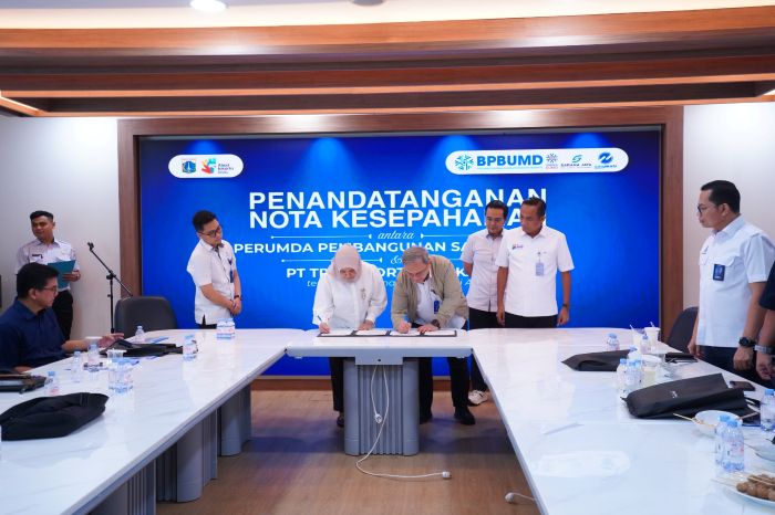 Penandatanganan Komitmen Bersama Rencana Aksi DPR dan Perjanjian Kinerja Business Continuity Plan. (Foto/Ist)