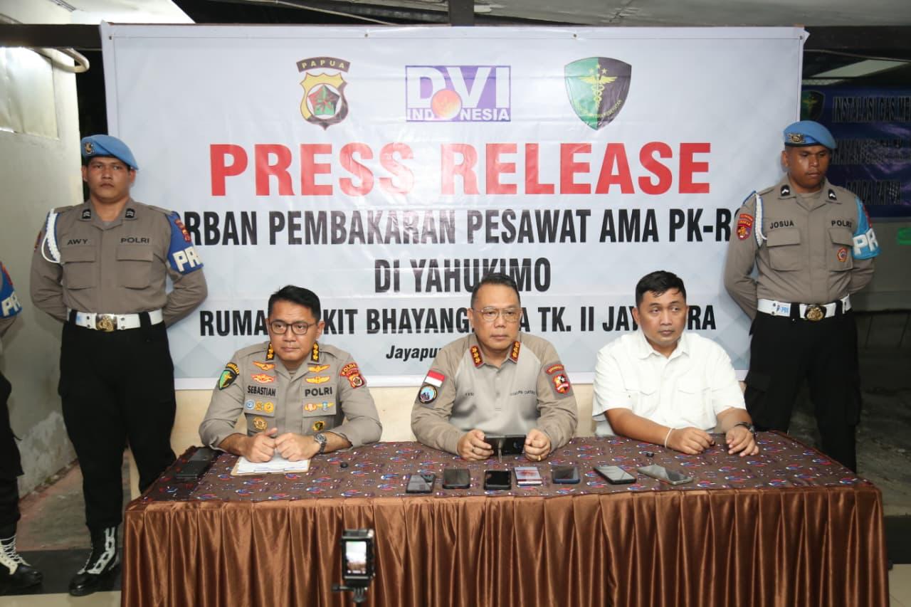 Kaops Damai Cartenz 2026 Irjen Pol Faizal Ramadhani dan jajaran terkait menggelar jumpa pers. (BeritaNasional/Bachtiarudin)