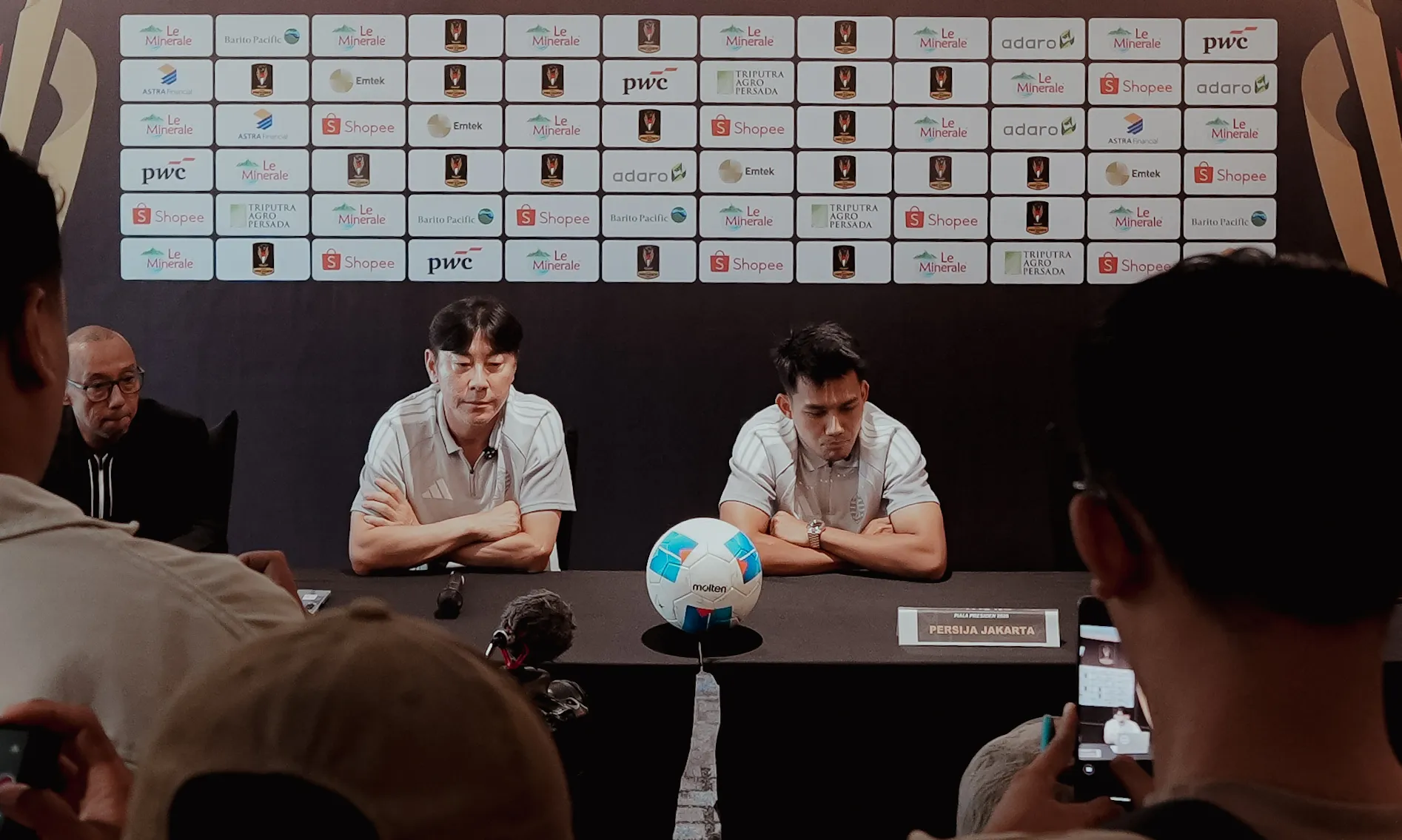 Witan dan Shin Tae-yong Kompak Targetkan Hasil Terbaik di Piala Presiden. (Foto/Persija)