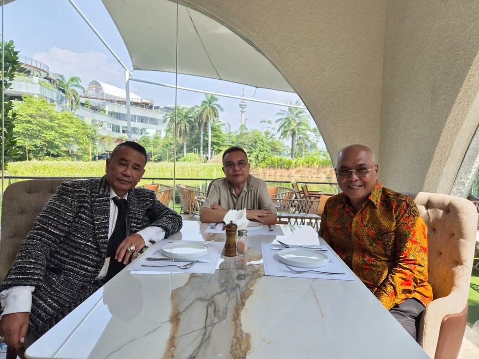 Momen Sufmi Dasco Duduk Semeja dengan Hotman Paris dan Ketum PWI. (Foto/instagram @sufmi_dasco)