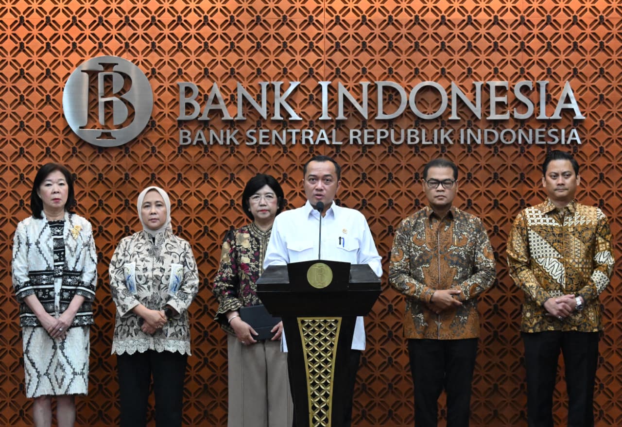 Menteri Sekretaris Negara Prasetyo Hadi dalam konferensi pers di Bank Indonesia. (Foto/BPMI)