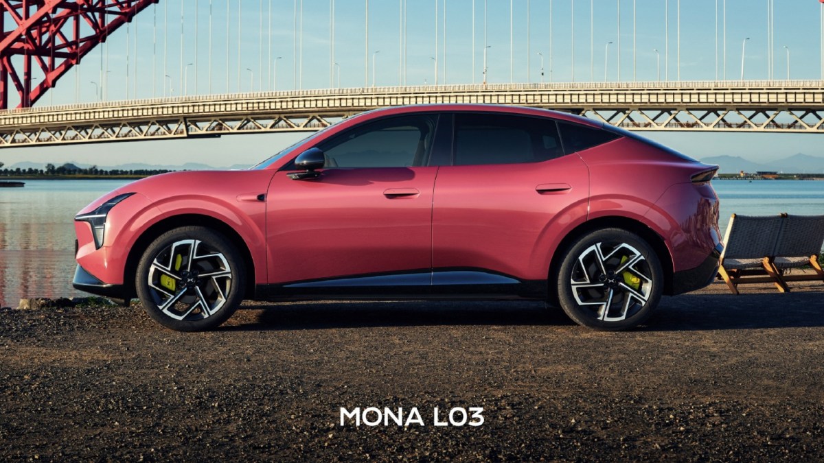 XPeng, resmi memperlihatkan gambar perdana mobil terbarunya, Mona L03. (Foto/Arena EV/Xpeng)