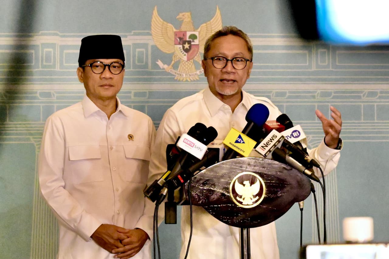 Menteri Koordinator Bidang Pangan Zulkifli Hasan usai rapat terbatas bersama Presiden Prabowo Subianto. (Foto/BPMI)