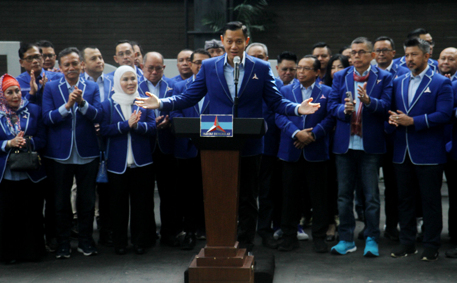 Ketua Umum Partai Demokrat, Agus Harimurti Yudhoyono (AHY) saat memberikan keterangan pers di Kantor DPP Demokrat,Jakarta, Rabu (24/4/2024). (BeritaNasional.com/Oke Atmaja)