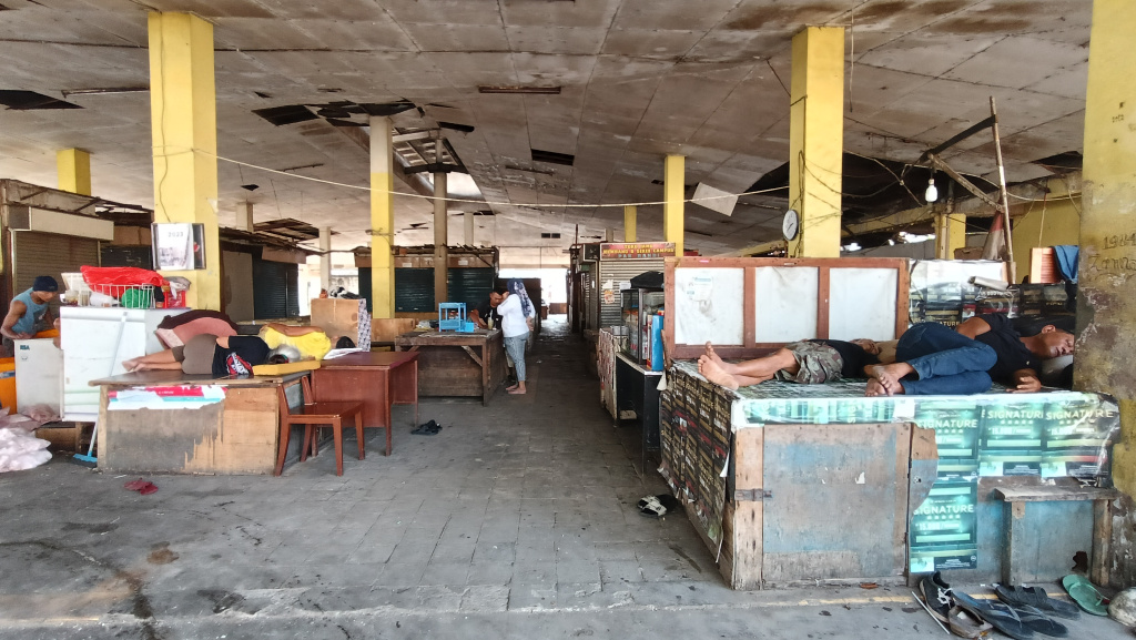Suasana di pasar gardu asem, Kemayoran, Jakarta, Selasa (22/7/2025).  (Beritanasional.com/ Oke Atmaja)