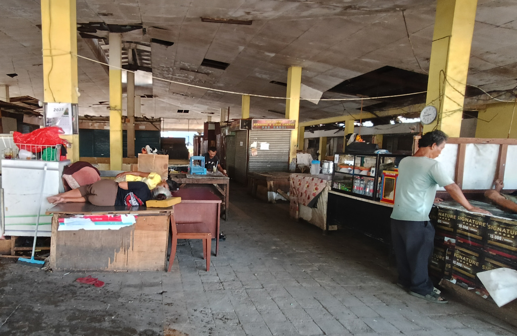 Suasana di pasar gardu asem, Kemayoran, Jakarta, Selasa (22/7/2025).  (Beritanasional.com/ Oke Atmaja)