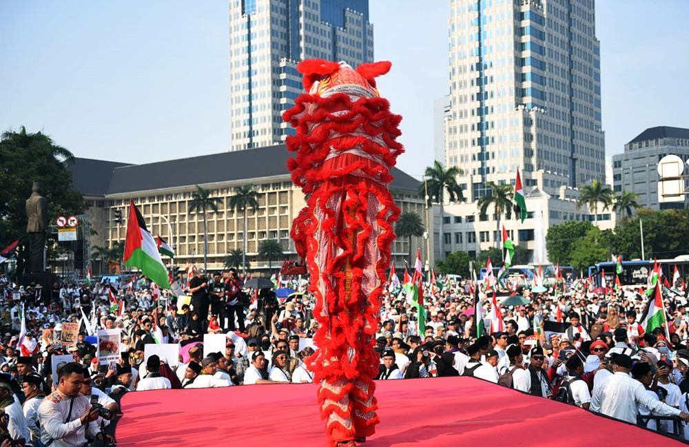 Aksi Damai Massa Solidaritas Dukung Palestina Aksi damai massa mendukung Palestina. (BeritaNasional/Elvis Sendouw)