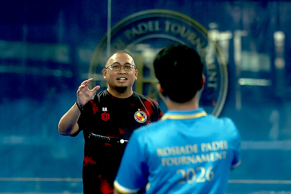 Wakil Ketua Komisi VI DPR RI dari Fraksi Gerindra, Andre Rosiade, membuka Rosiade Padel Tournament Series-2 di Alam Sutra,Tangerang. (BeritaNasional/Elvis Sendouw)