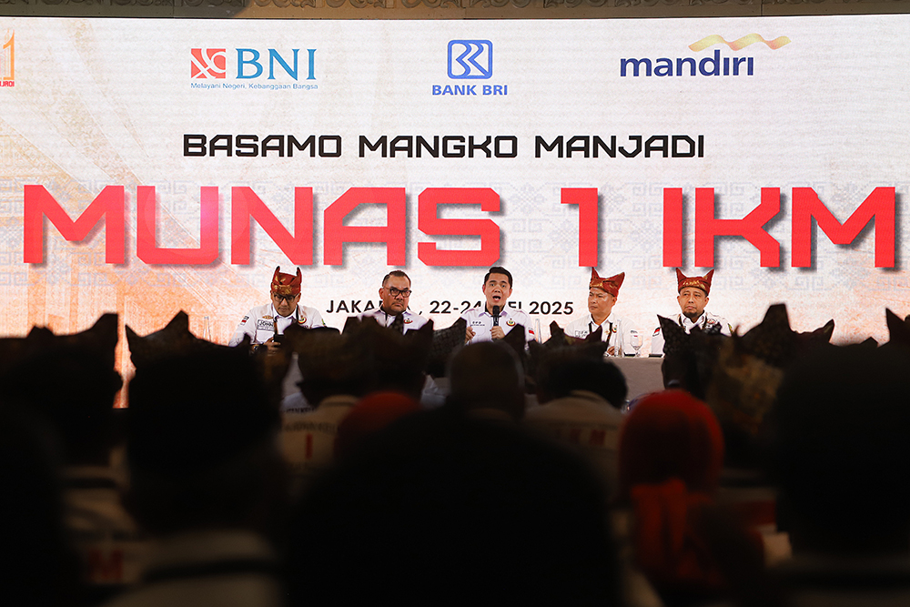 Andre Rosiade Terpilih Jadi Ketum IKM 2025-2030 Andre Rosiade terpilih secara aklamasi sebagai Ketua Umum Ikatan Keluarga Minang (IKM) periode 2025-2030. (BeritaNasional/Elvis Sendouw)