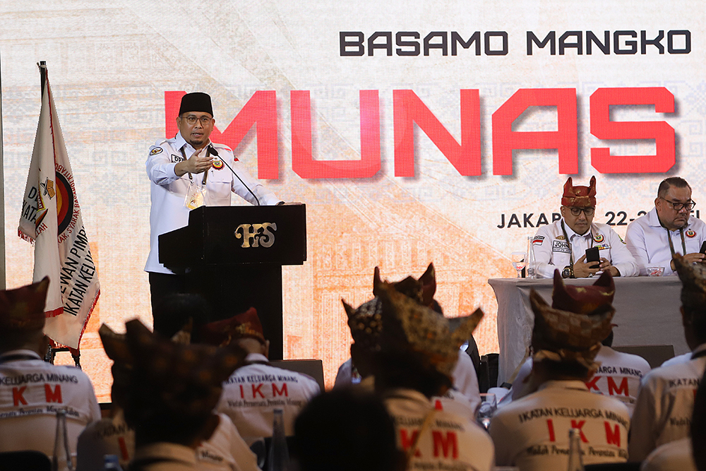 Andre Rosiade Terpilih Jadi Ketum IKM 2025-2030 Andre Rosiade terpilih secara aklamasi sebagai Ketua Umum Ikatan Keluarga Minang (IKM) periode 2025-2030. (BeritaNasional/Elvis Sendouw)