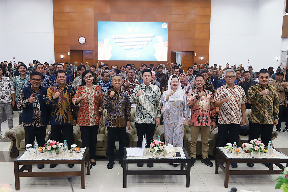 Ariawan kembali terpilih sebagai Ketua Koordinatoriat Wartawan Parlemen (KWP) periode 2024-2026 secara aklamasi. (BeritaNasional/Elvis Sendouw)