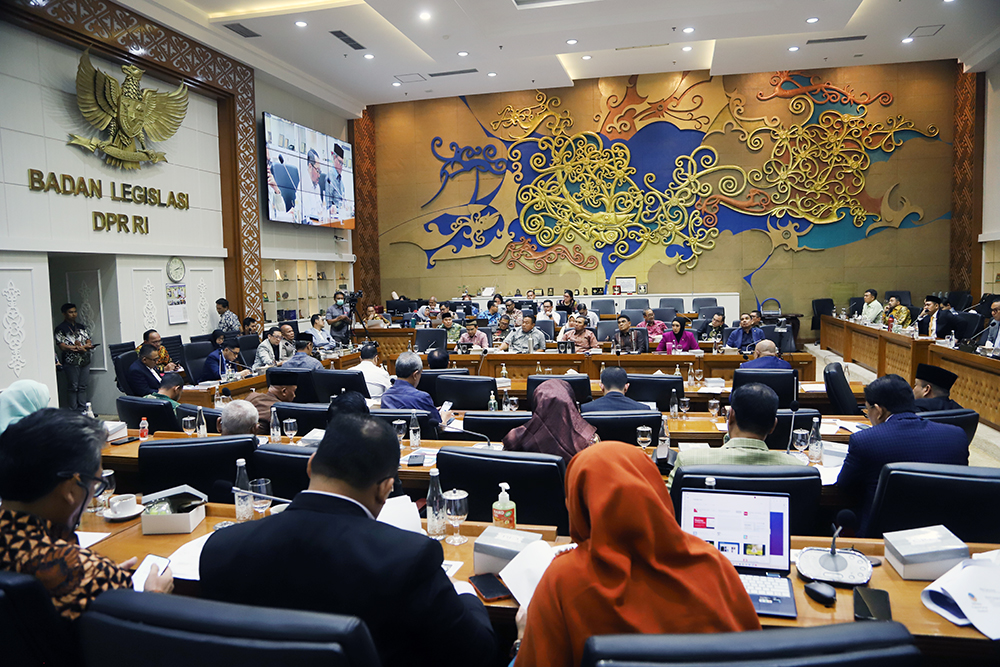 Rapat Pleno Badan Legislasi DPR RI bahas evaluasi Prolegnas RUU Tahun 2020-2024 dan persiapan penyusunan Prolegnas RUU tahun 2025-2029 serta Prolegnas RUU Prioritas Tahun 2025. (BeritaNasional/Elvis Sendouw)