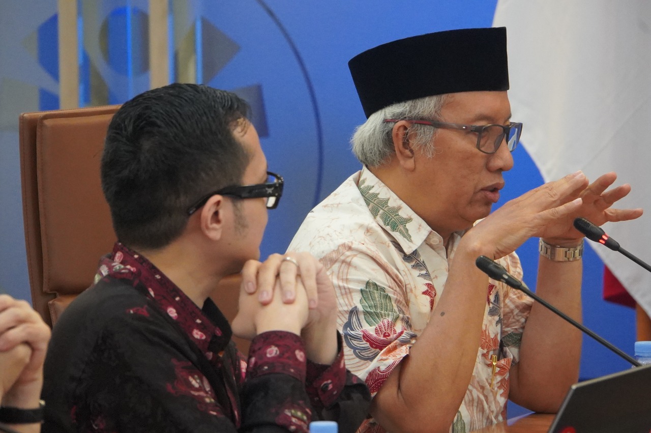 Bertemu Menteri Karding, President University Siap Jadi 'Kampung Inggris' bagi Pekerja Migran Indonesia Menteri P2MI Abdul Karding menerima kunjungan President University bahas PMI. (BeritaNasional/Elvis Sendouw/HO Hms P2MI)