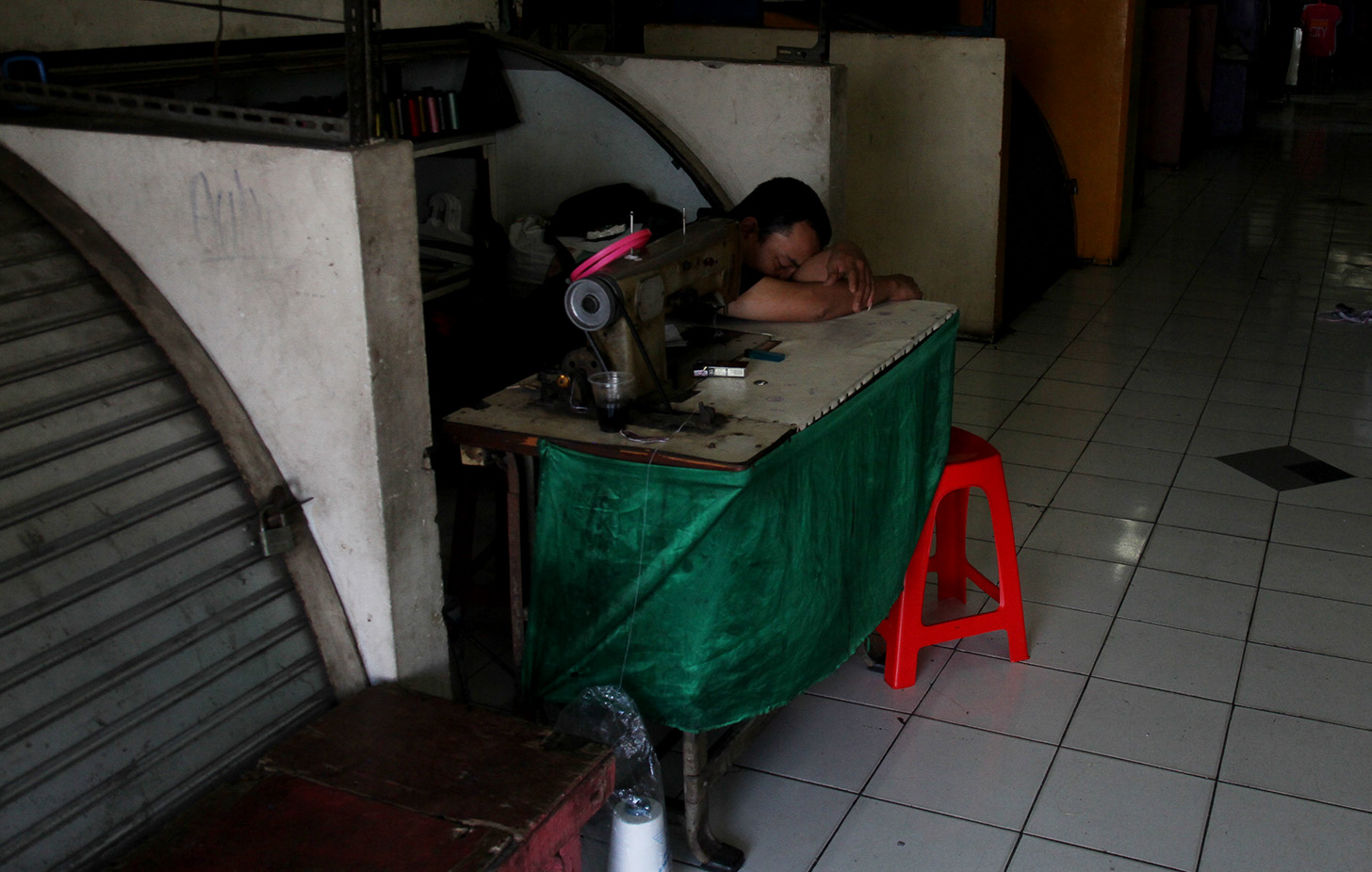 Suasana di Pasar Tanah Abang Blok G, Jakarta, Rabu (8/5/2024). (BeritaNasional.com/Oke Atmaja)