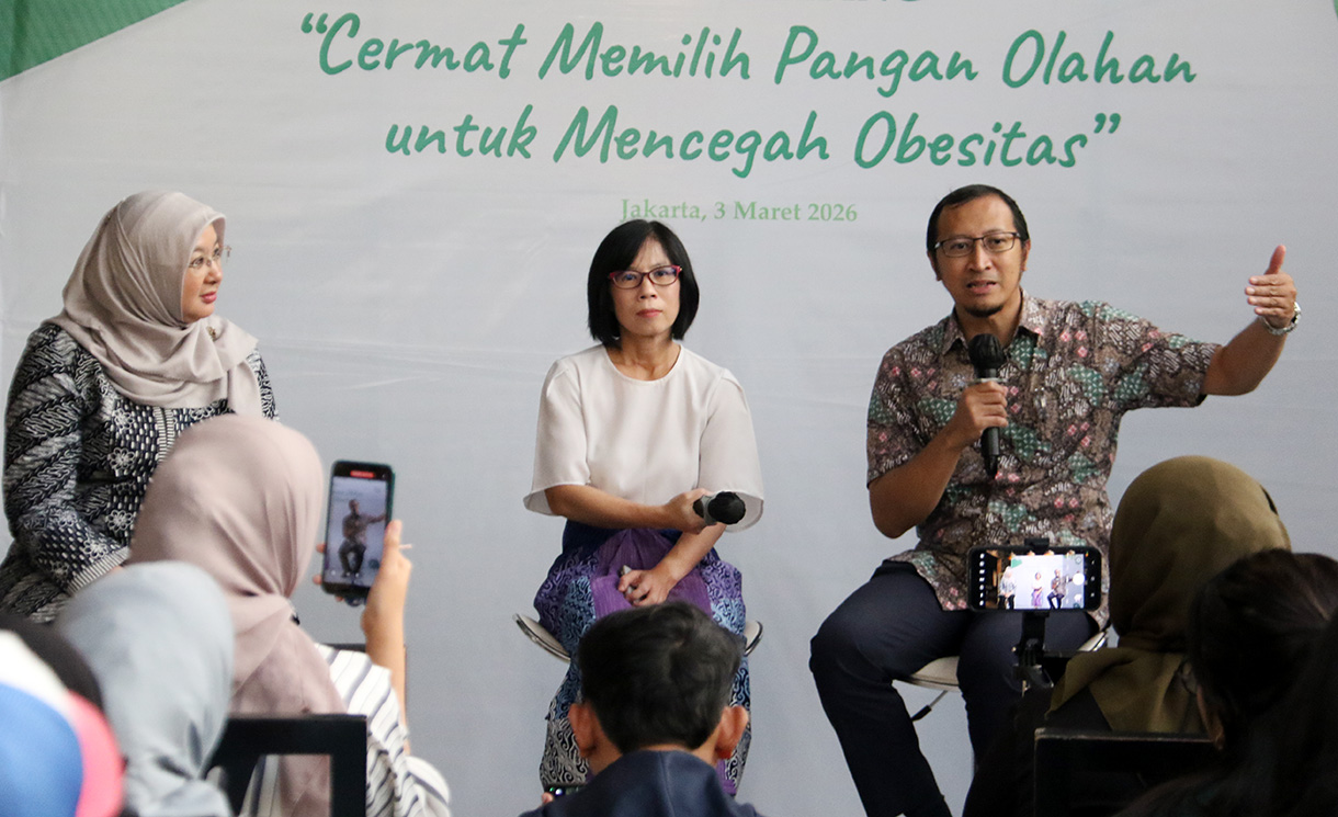 (dari kiri ke kanan) Direktur Pencegahan dan Pengendalian Penyakit Tidak Menular Kemenkes, Siti Nadia Tarmizi dan Head of Strategic Marketing, Nutrifood, Susana  dan Direktur of Southeast Asian Food and Agricultural Science and Technology (SEAFAST) Center IPB, Puspo Edi Giriwono  dalam media brifieng jelang hari Obesitas Sedunia di Jakarta, Selasa (3/3/2026).(Beritanasional.com/Oke Atmaja)