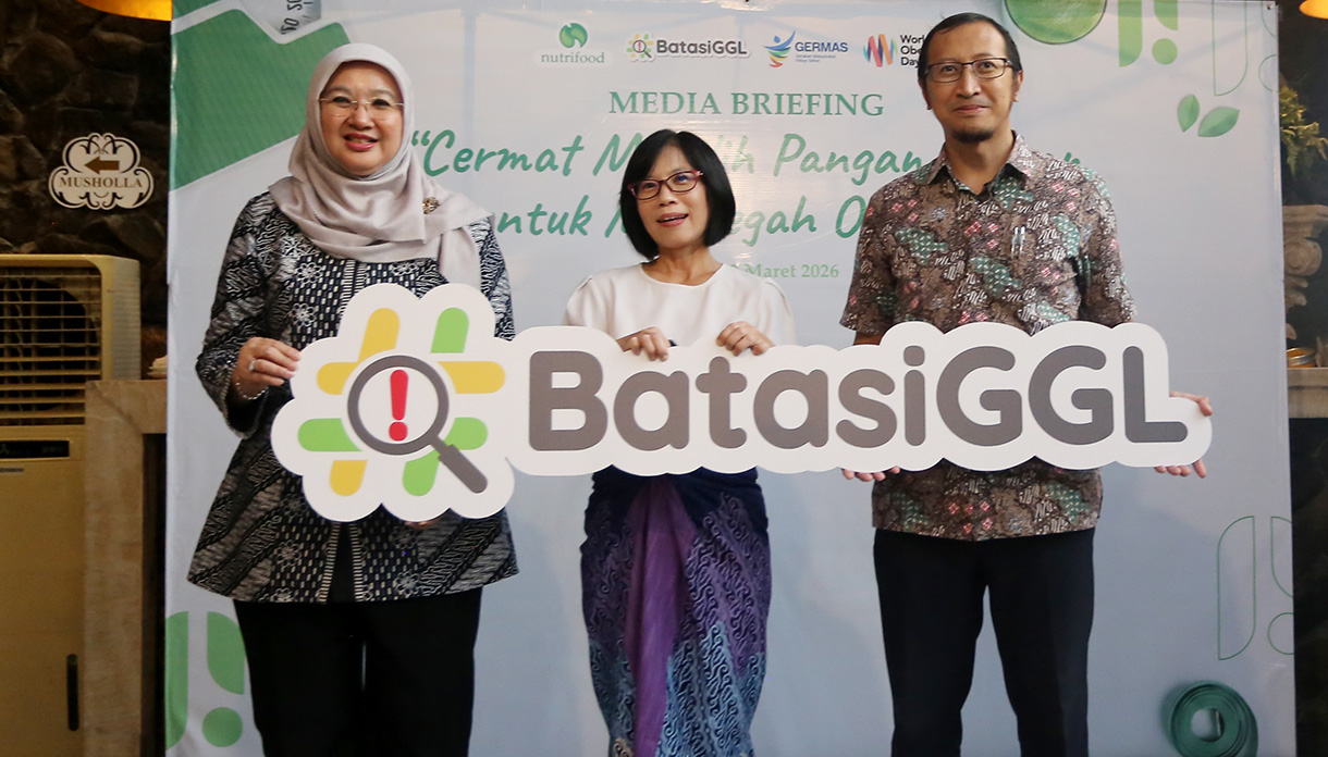 (dari kiri ke kanan) Direktur Pencegahan dan Pengendalian Penyakit Tidak Menular Kemenkes, Siti Nadia Tarmizi dan Head of Strategic Marketing, Nutrifood, Susana  dan Direktur of Southeast Asian Food and Agricultural Science and Technology (SEAFAST) Center IPB, Puspo Edi Giriwono  dalam media brifieng jelang hari Obesitas Sedunia di Jakarta, Selasa (3/3/2026).(Beritanasional.com/Oke Atmaja)