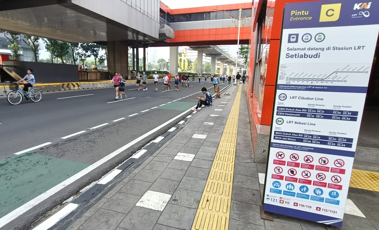 Suasana Jalan H.R. Rasuna Said, Jakarta Selatan, Minggu (10/5/2026).  (Beritanasional.com/Oke Atmaja)