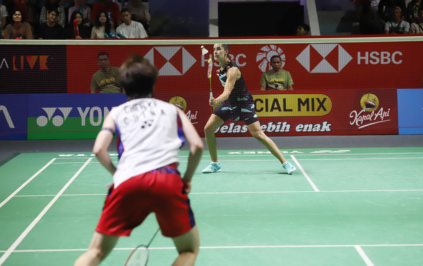 Pebulutangkis Tunggal Putri Spanyol Carolina Marin saat bertanding melawan Pebulutangkis Tunggal Putri China Chen Yu Fei pada semi final Indonesia Open 2024 di Istora, Jakarta, Sabtu (8/6/2024).(BeritaNasional.Com/Oke Atmaja)