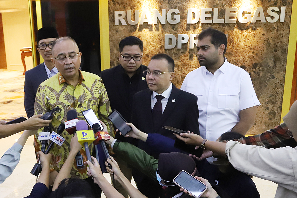 Wakil Ketua DPR RI Sufmi Dasco Ahmad menerima kunjungan Duta Besar India. (BeritaNasional/Elvis Sendouw)