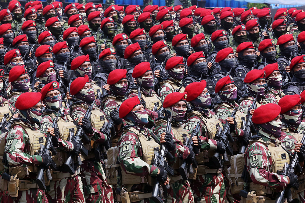 Defile Pasukan HUT TNI ke 80 Defile pasukan pada saat HUT TNI ke 80. (BeritaNasional/Elvis Sendouw)