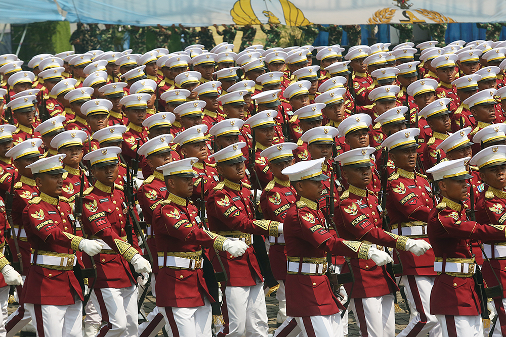 Defile Pasukan HUT TNI ke 80 Defile pasukan pada saat HUT TNI ke 80. (BeritaNasional/Elvis Sendouw)
